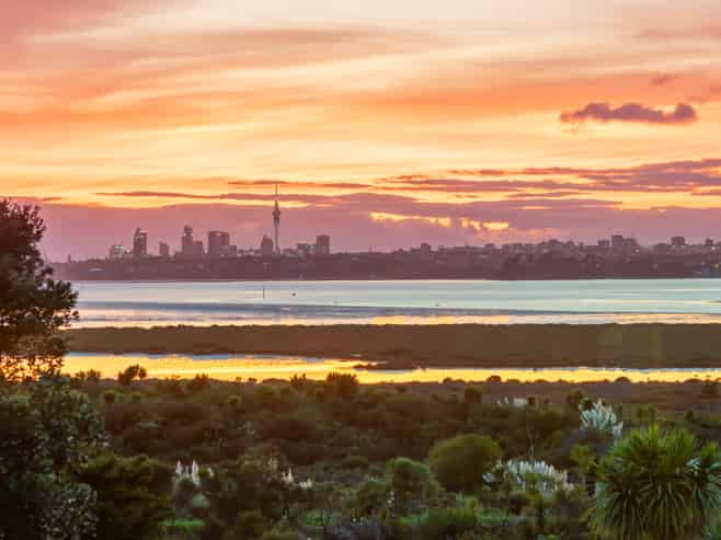 15 St Jerome Avenue, Te Atatu Peninsula