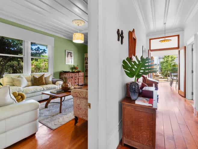 17 Cheltenham Road, Devonport