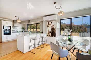 14B Chip Grove, Sunnyhills