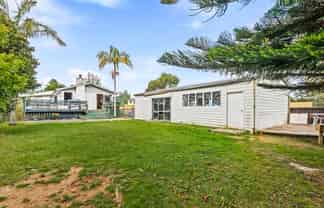 97 Riverpark Crescent, Henderson