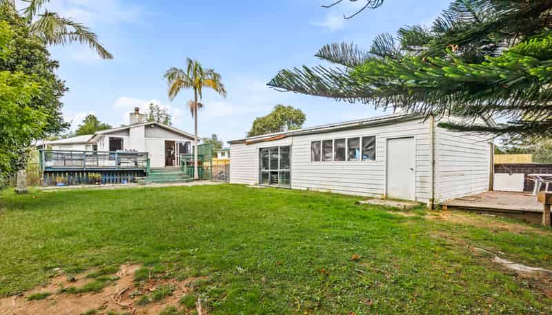 97 Riverpark Crescent, Henderson