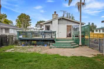 97 Riverpark Crescent, Henderson