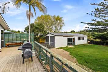 97 Riverpark Crescent, Henderson