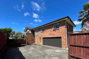 6 Springvale Drive, Albany