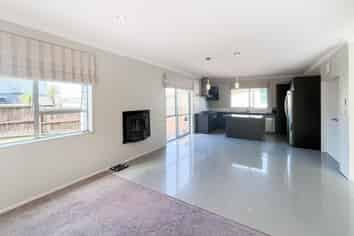 6 Springvale Drive, Albany