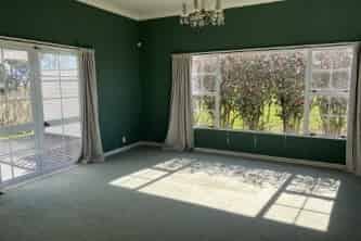 5715 Mountain Road, Hawera