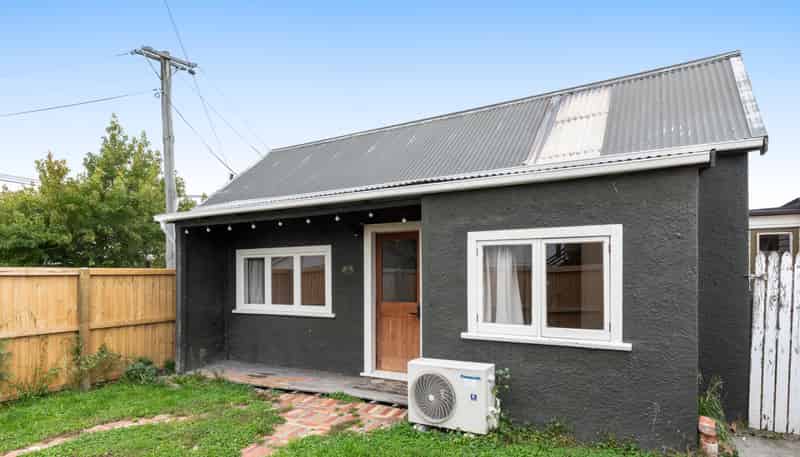 1/106 Huxley Street, Sydenham