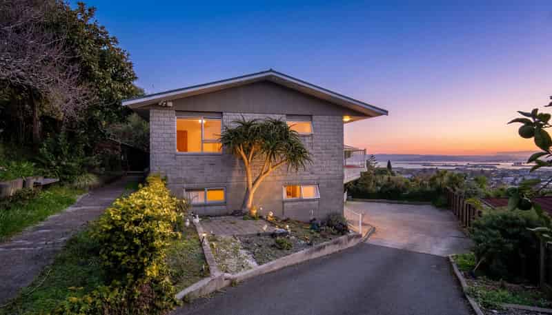 108 Arapiki Road, Stoke