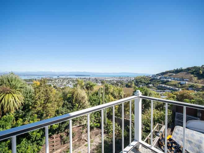 108 Arapiki Road, Stoke