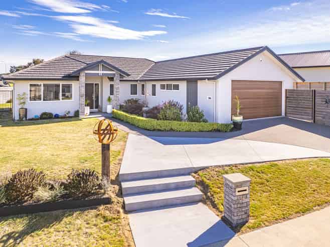 34 Tirimoana Place, Otamatea