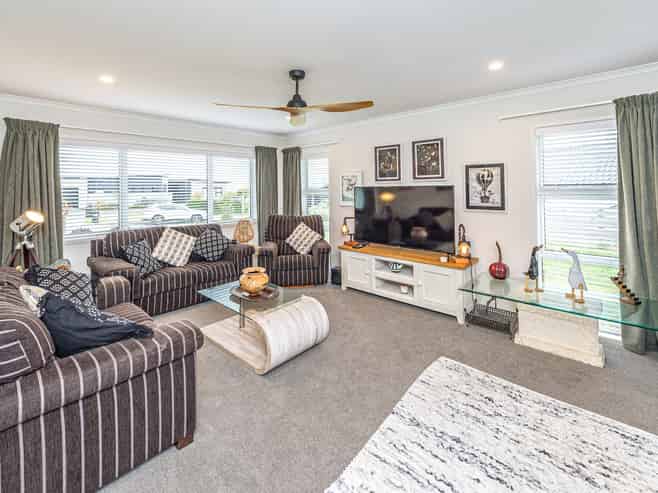 34 Tirimoana Place, Otamatea