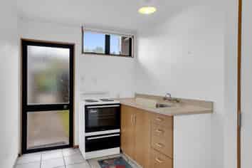 Flat 5/98 Burns Street, Leamington