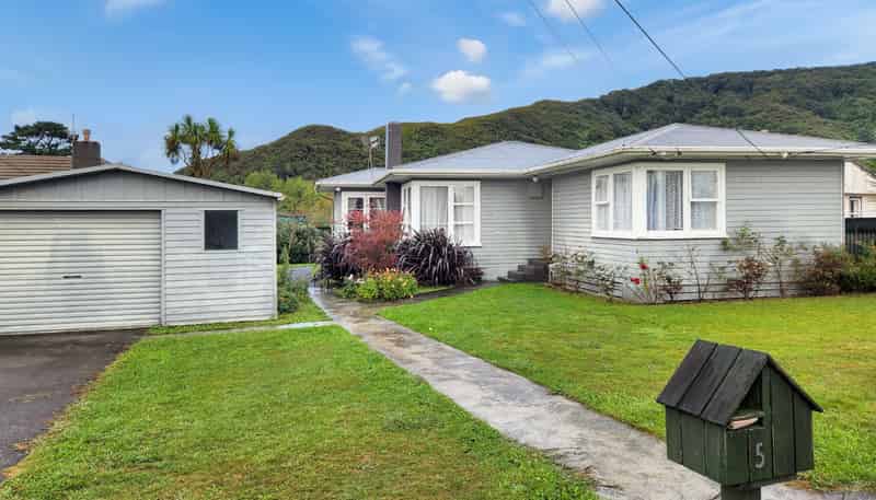 5 Willow Grove, Wainuiomata