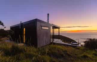 74 Te Wai Komaru Way, Makara