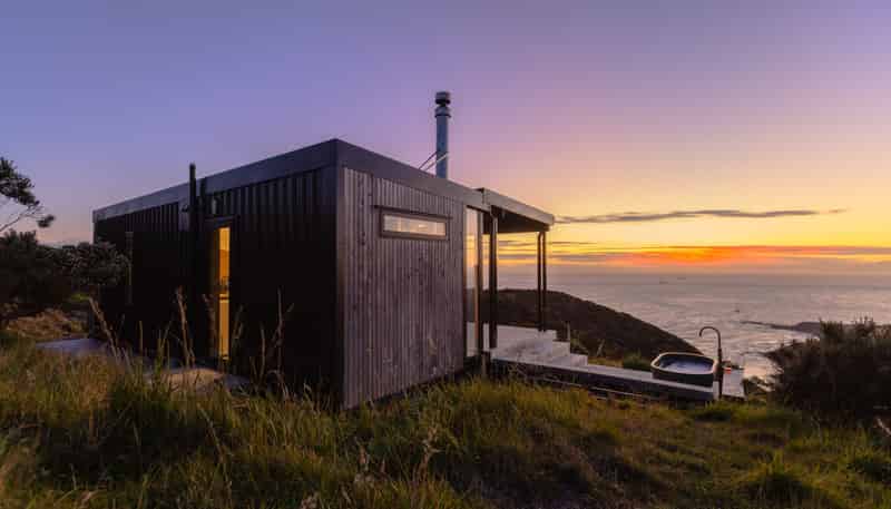 74 Te Wai Komaru Way, Makara