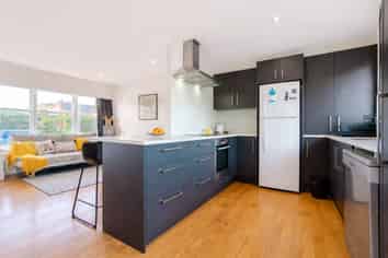 2/56A Killarney Street, Takapuna