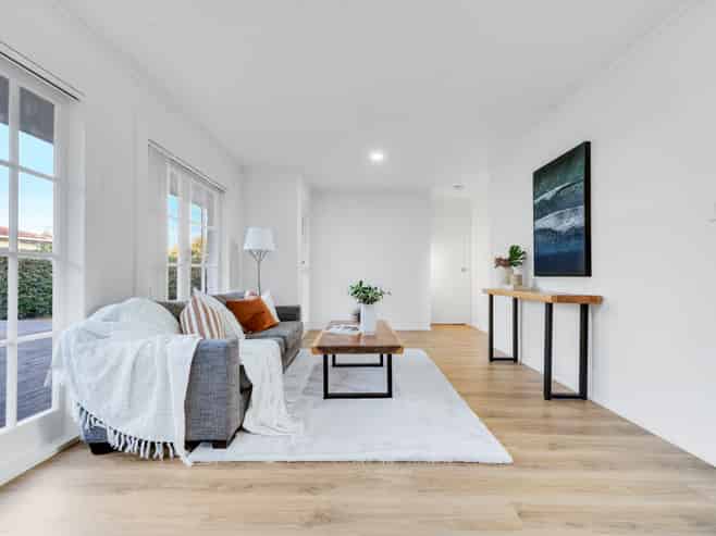 8 Pukeroa Place, Papakura