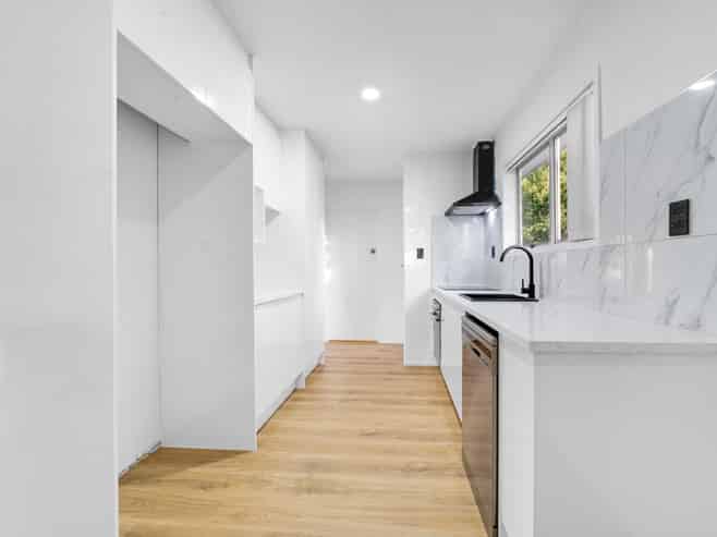 8 Pukeroa Place, Papakura