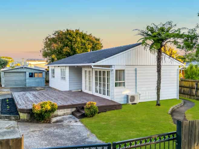 8 Pukeroa Place, Papakura