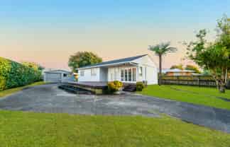 8 Pukeroa Place, Papakura