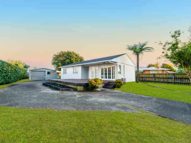 8 Pukeroa Place, Papakura