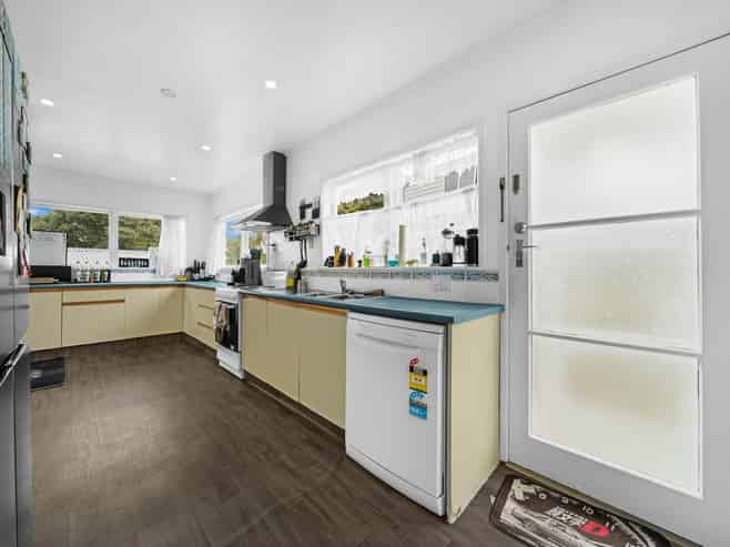 8  Malvina Place, Bucklands Beach