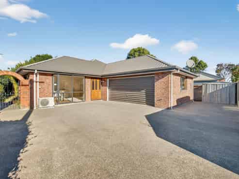 2/8 Fovant Street, Russley