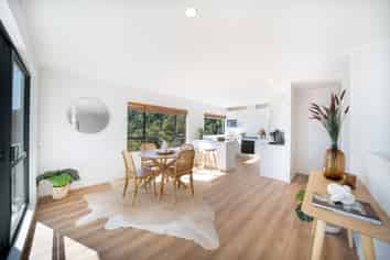 2 Cromarty Place, Papakowhai