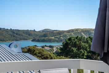 2 Cromarty Place, Papakowhai