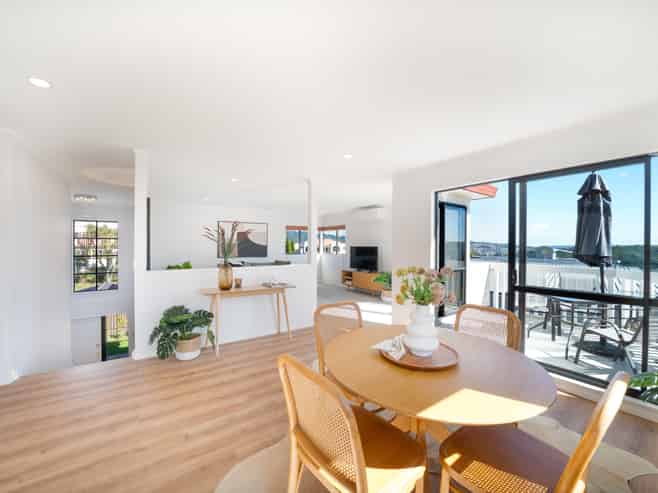 2 Cromarty Place, Papakowhai