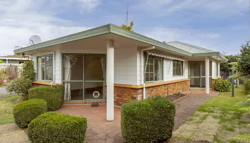 1/8 Kathleen Place, Rainbow Point