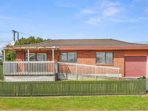 2/60 Flanshaw Road, Te Atatu South