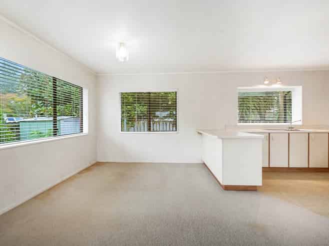 2/60 Flanshaw Road, Te Atatu South