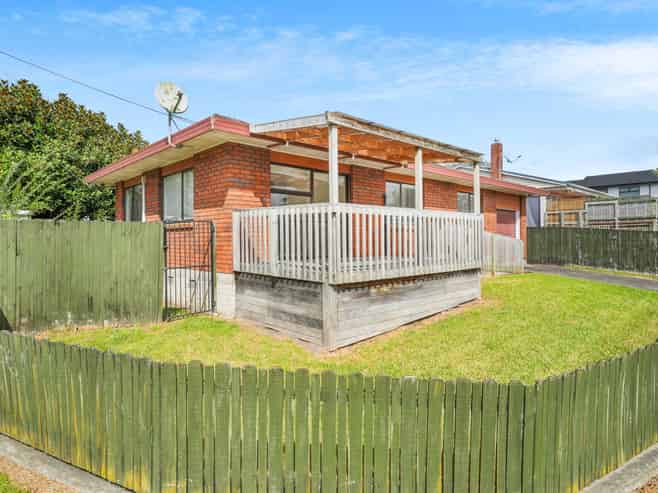 2/60 Flanshaw Road, Te Atatu South