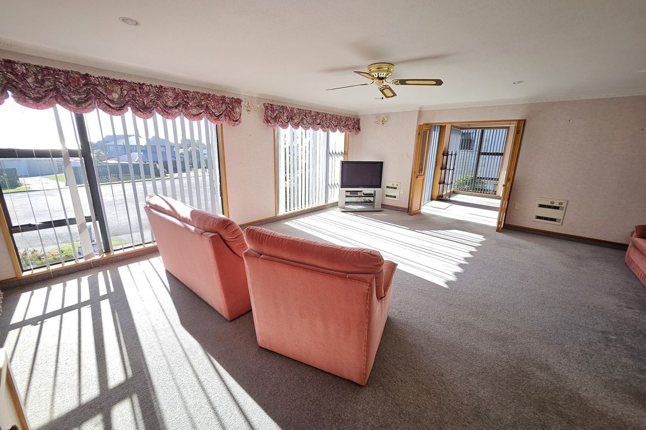 Family Home with Sea Views - Widok 5