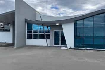 High-Profile Property with Modern Showroom