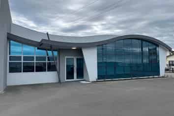 High-Profile Property with Modern Showroom