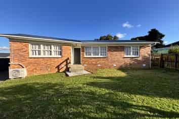 8 Arnhem Place, Pukekohe