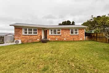 8 Arnhem Place, Pukekohe