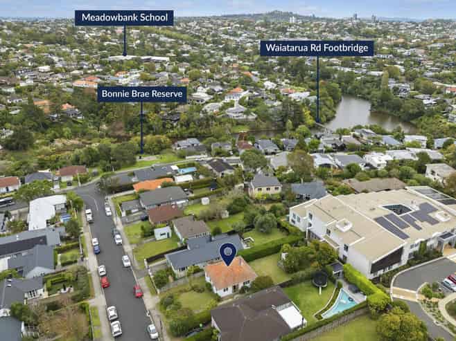 24 Bonnie Brae Road, Meadowbank