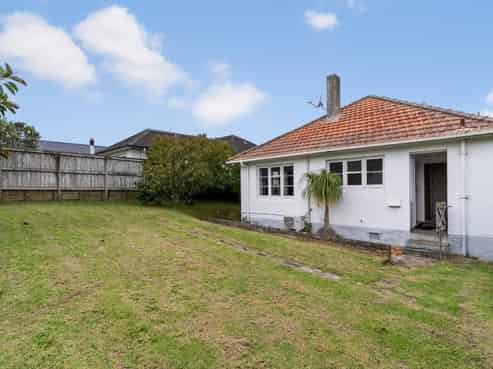 24 Bonnie Brae Road, Meadowbank