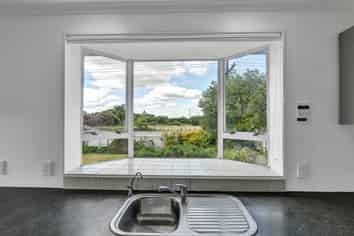 23 Swansea Road, Stratford