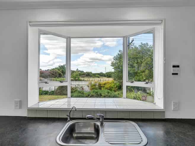 23 Swansea Road, Stratford