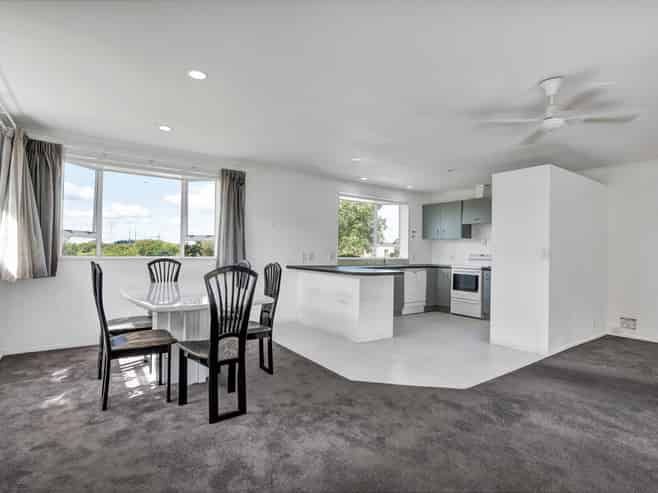 23 Swansea Road, Stratford