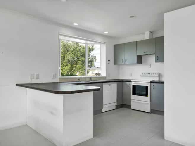 23 Swansea Road, Stratford