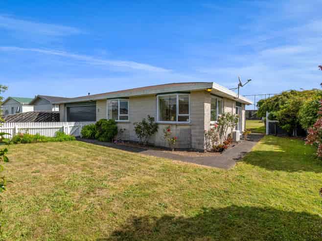 23 Swansea Road, Stratford