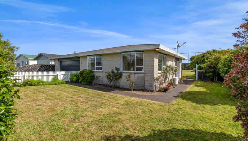 23 Swansea Road, Stratford