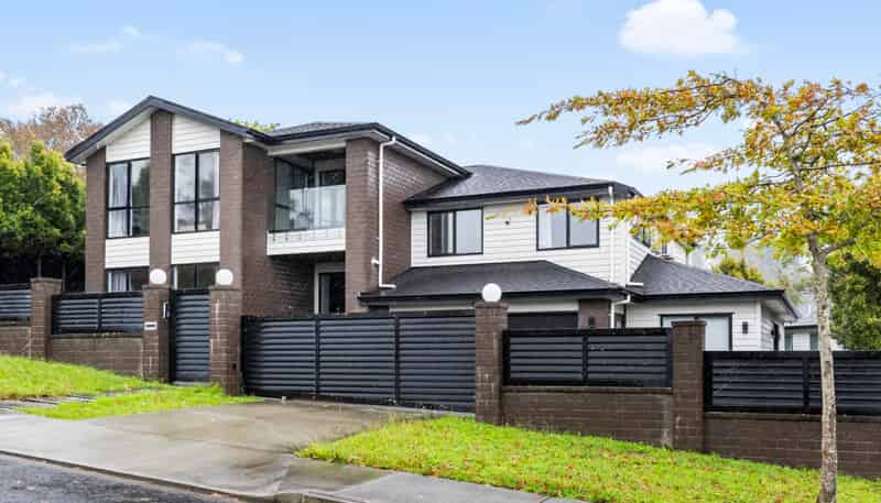 2 Para Close, Fairview Heights