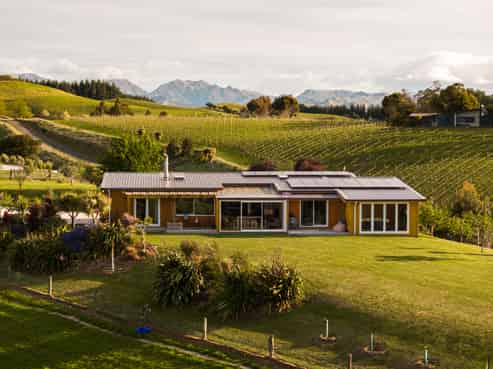 286 Delta Lake Heights, Renwick