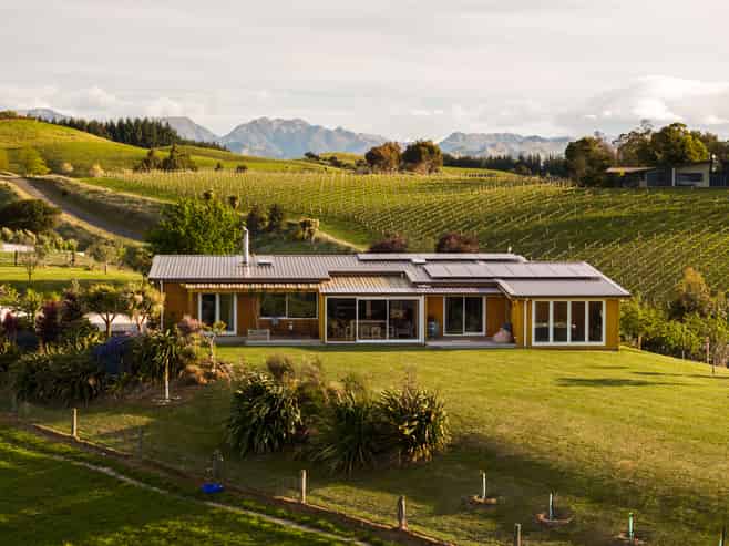 286 Delta Lake Heights, Renwick